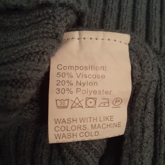 Kirundo sweater. Long sleeve turtleneck. Blueish green color. Nice Size M - Picture 5 of 8